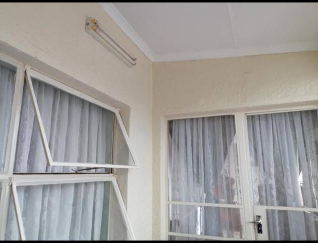 3 BEDROOM TOWNHOUSE FOR SALE IN WELKOM CENTRAL